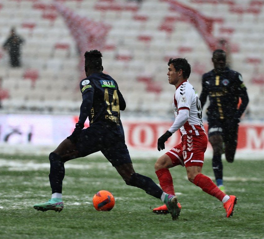 NG Sivasspor: 0 - Kasımpaşa: 0 (İlk yarı) - Sayfa 11