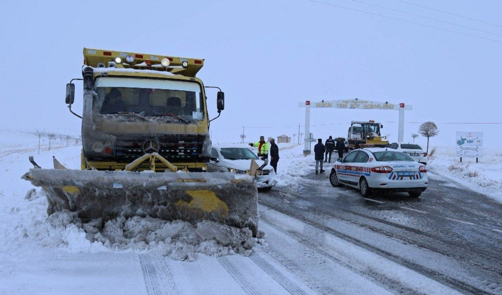 Aksaray’da yolda kalan 66 kişi kurtarıldı - Sayfa 16