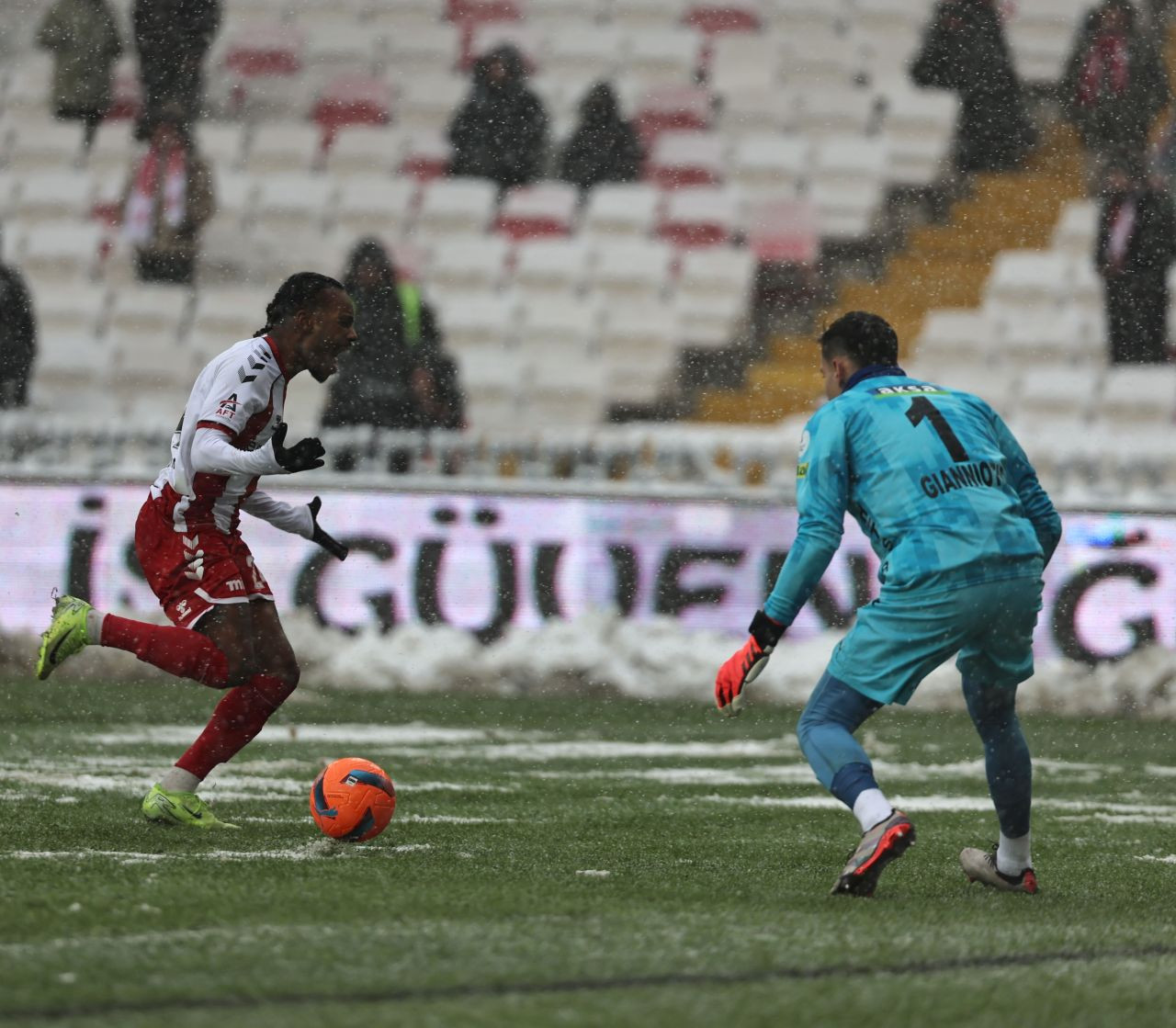 Sivas deplasmanında kar var, gol yok - Sayfa 6