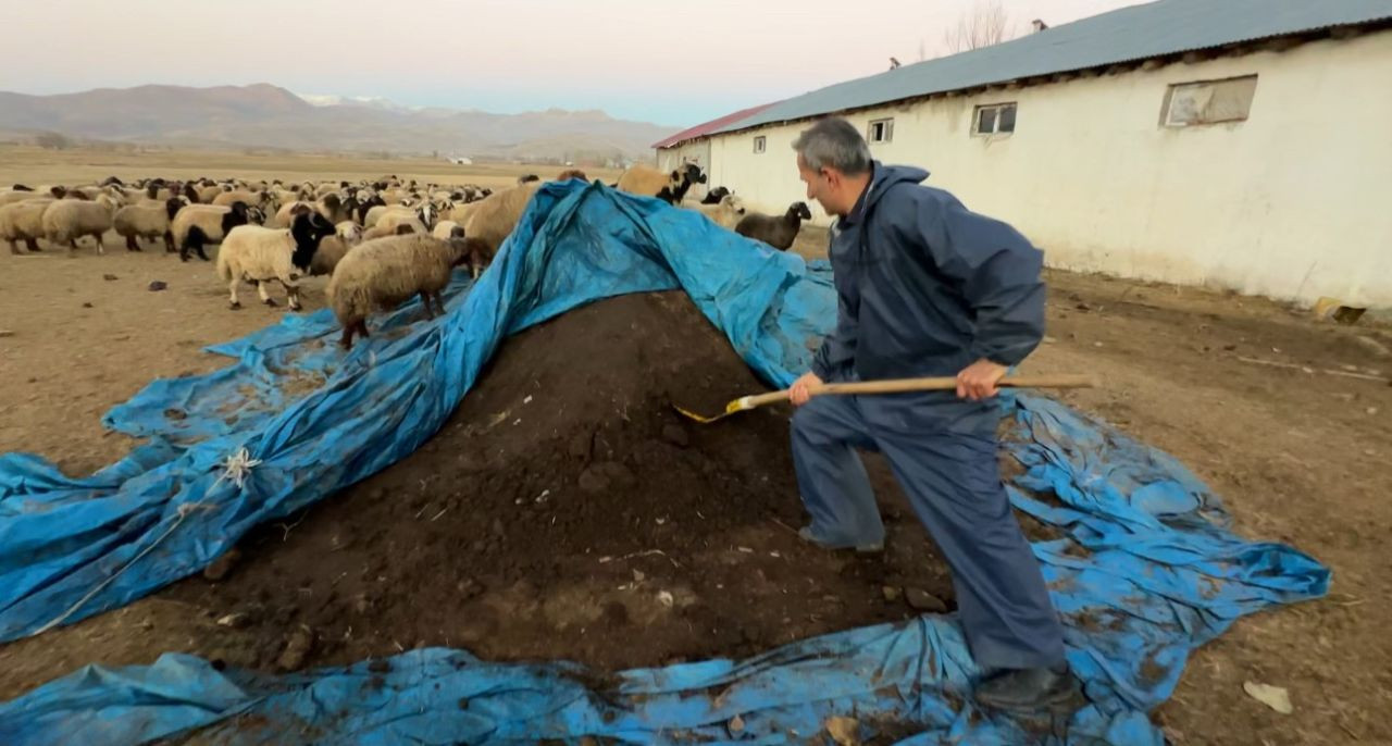 Okulda öğretmen köyde çiftçi - Sayfa 8