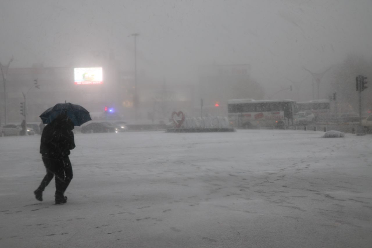 Erzincan’da Mevsimin İlk Karı: Tipi Hayatı Olumsuz Etkiledi - Sayfa 2