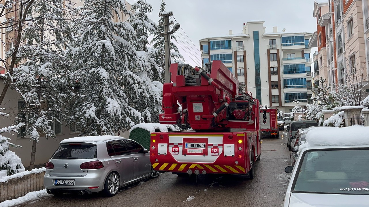 Aksaray’da Öğretmenevinde Yangın Paniği: 3 Kişi Dumandan Etkilendi