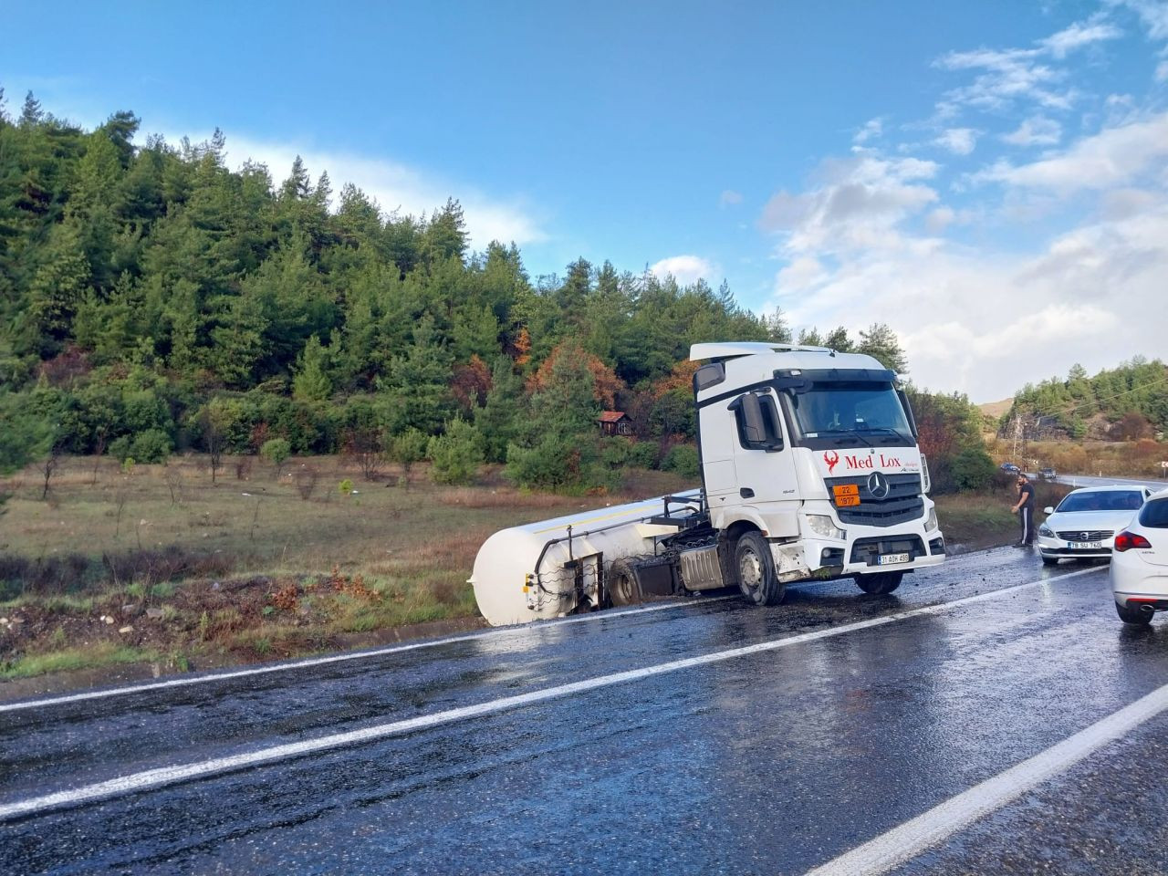 Karabük’te Azot Tankeri Devrildi: Trafik Kontrollü Sağlanıyor - Sayfa 4