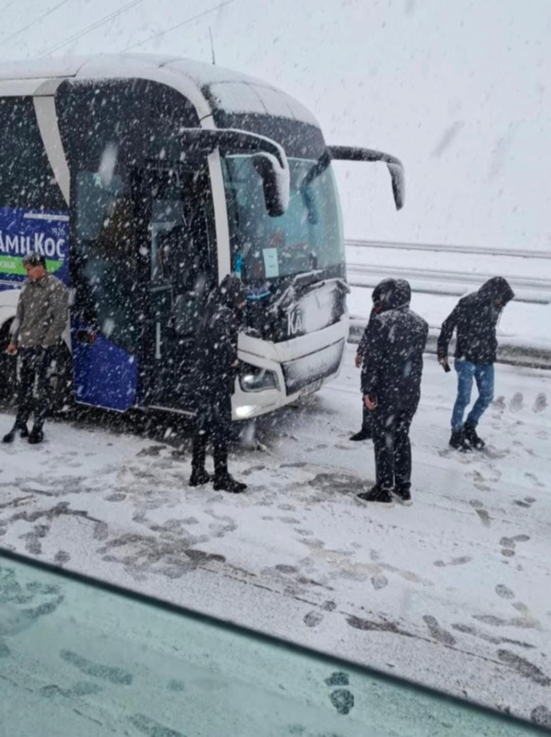 Karabük-Gerede Karayolu Kar Yağışı Nedeniyle Ulaşıma Kapandı - Sayfa 3