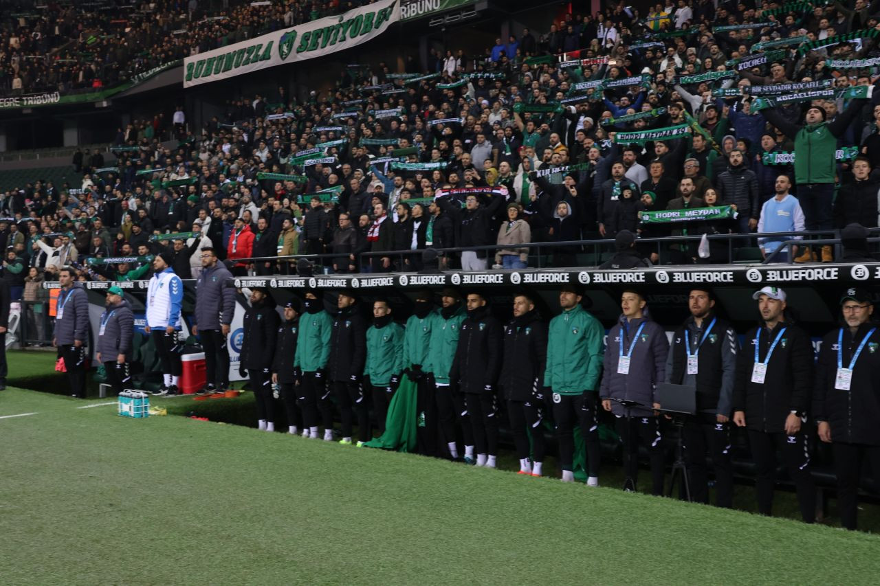 Son Dakika Golüyle Kocaelispor-Bandırmaspor Maçı 2-2 Tamamlandı - Sayfa 7