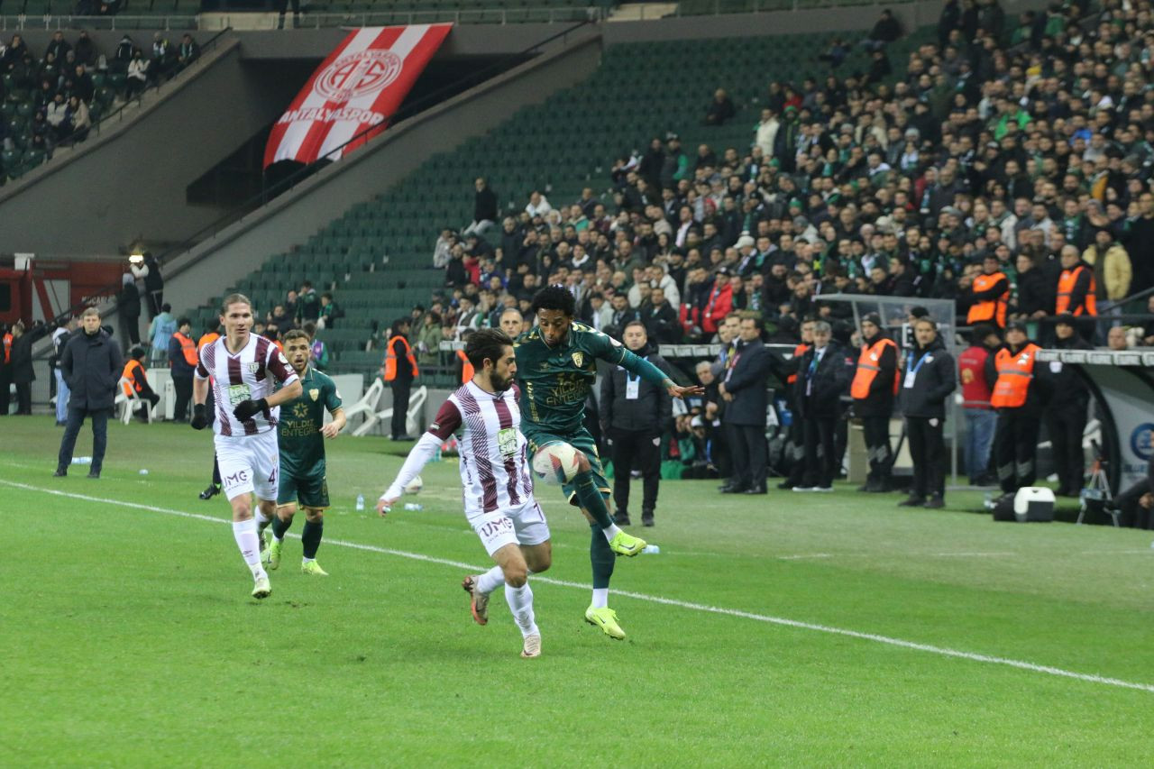 Son Dakika Golüyle Kocaelispor-Bandırmaspor Maçı 2-2 Tamamlandı - Sayfa 17