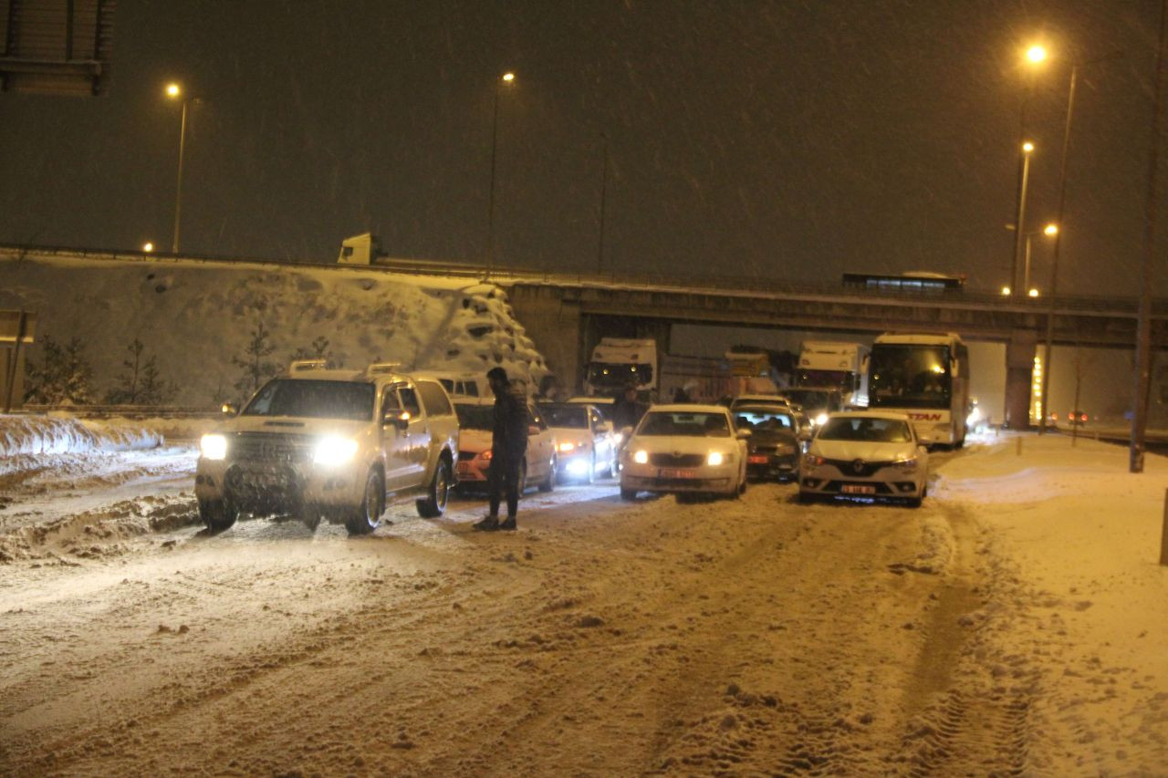 Kayseri-Malatya Karayolu Kar Nedeniyle 8 Saattir Kapalı - Sayfa 5