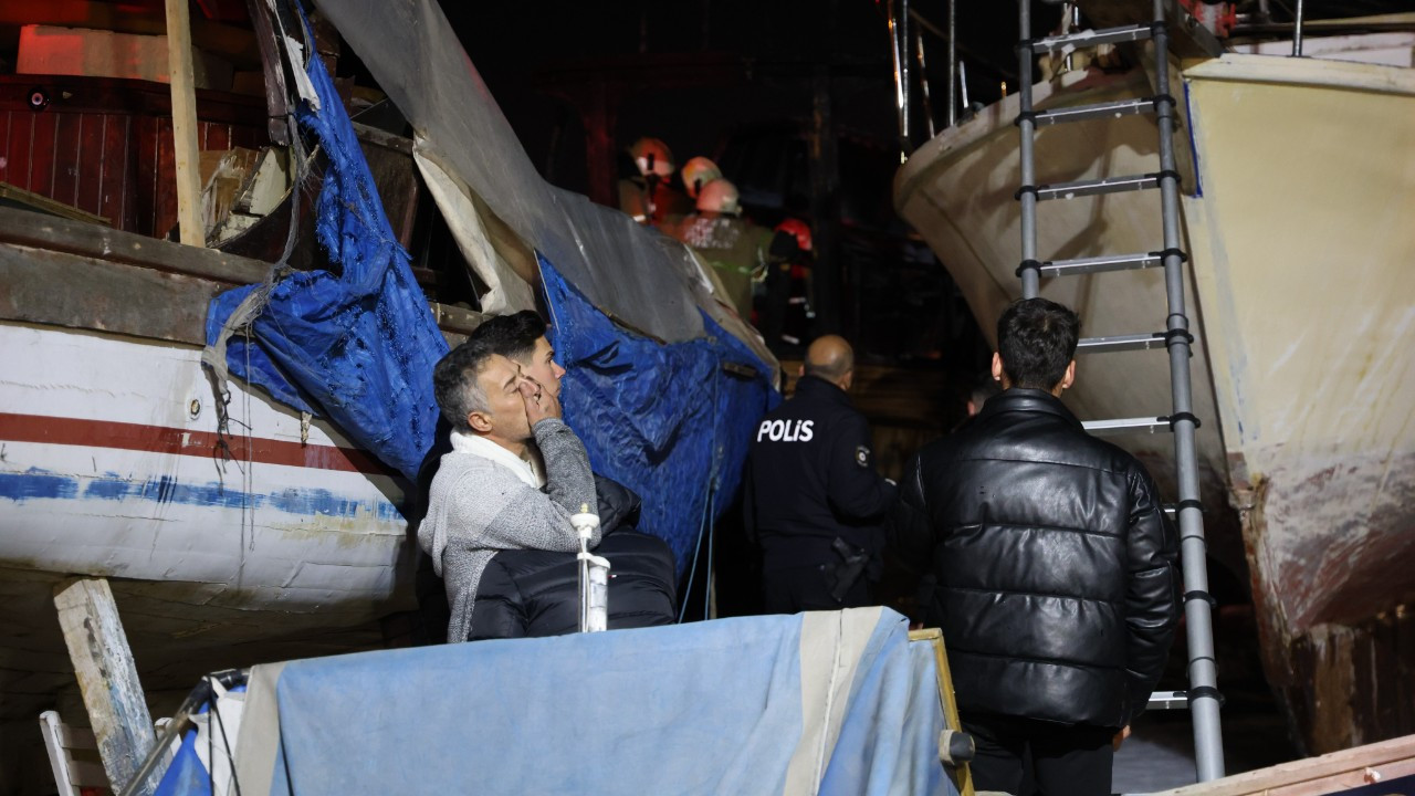 İzmir'de Balıkçı Teknesinde Tüp Patlaması: 1 Kişi Hayatını Kaybetti