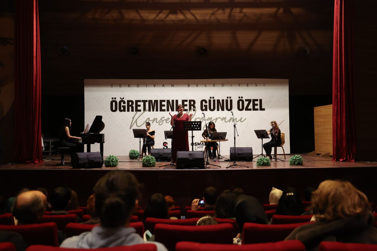 Serdivan’da Öğretmenler Günü Coşkuyla Kutlandı - Sayfa 1