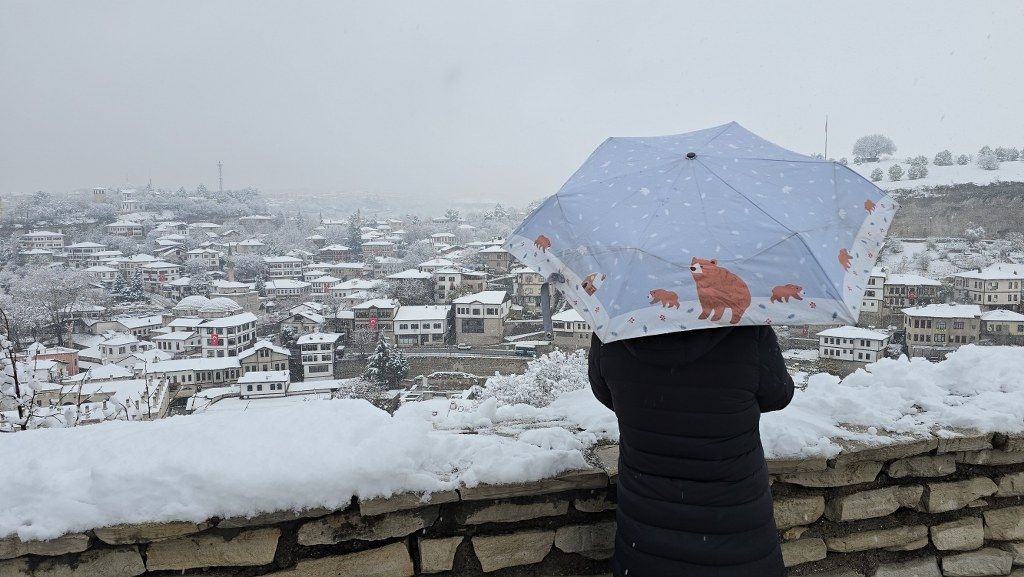 Karabük'te tarihi yapılar beyaz örtüyle kaplandı - Sayfa 13