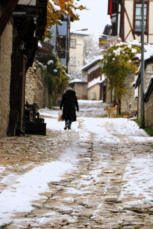 Karabük'te tarihi yapılar beyaz örtüyle kaplandı - Sayfa 18