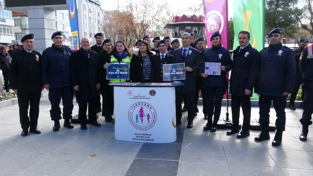 Uşak’ta kadına yönelik şiddete karşı farkındalık etkinliği düzenlendi - Sayfa 4