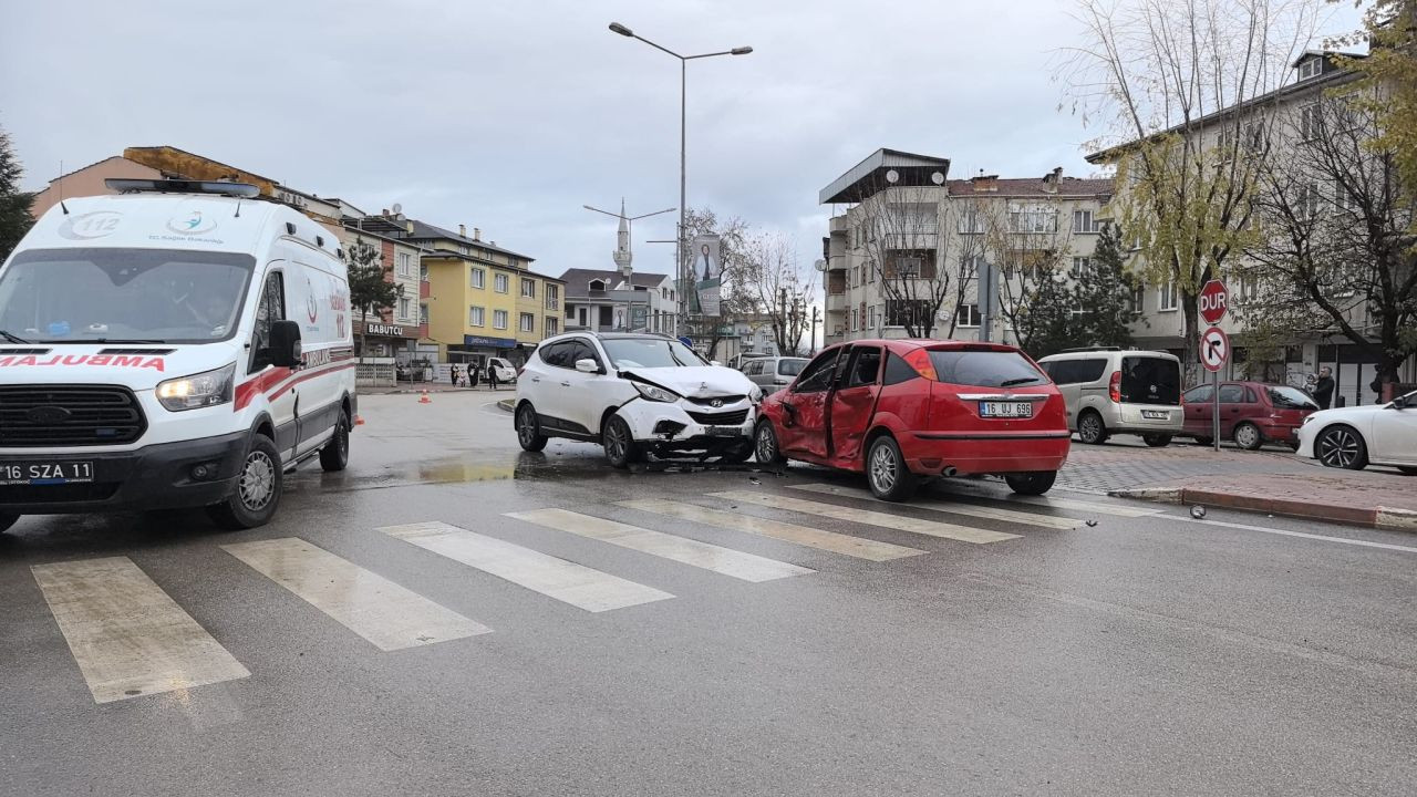 Bursa İnegöl’de Cip ile Otomobil Çarpıştı: 1’i Çocuk 2 Yaralı - Sayfa 4