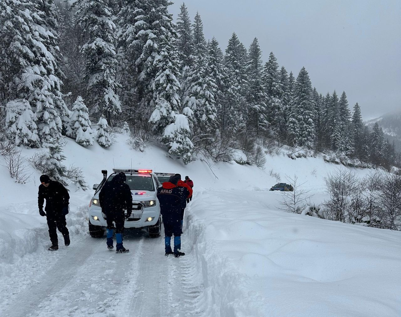 Ordu’da Kar Yağışı Nedeniyle Mahsur Kalan 4 Kişi Sağ Olarak Kurtarıldı - Sayfa 1