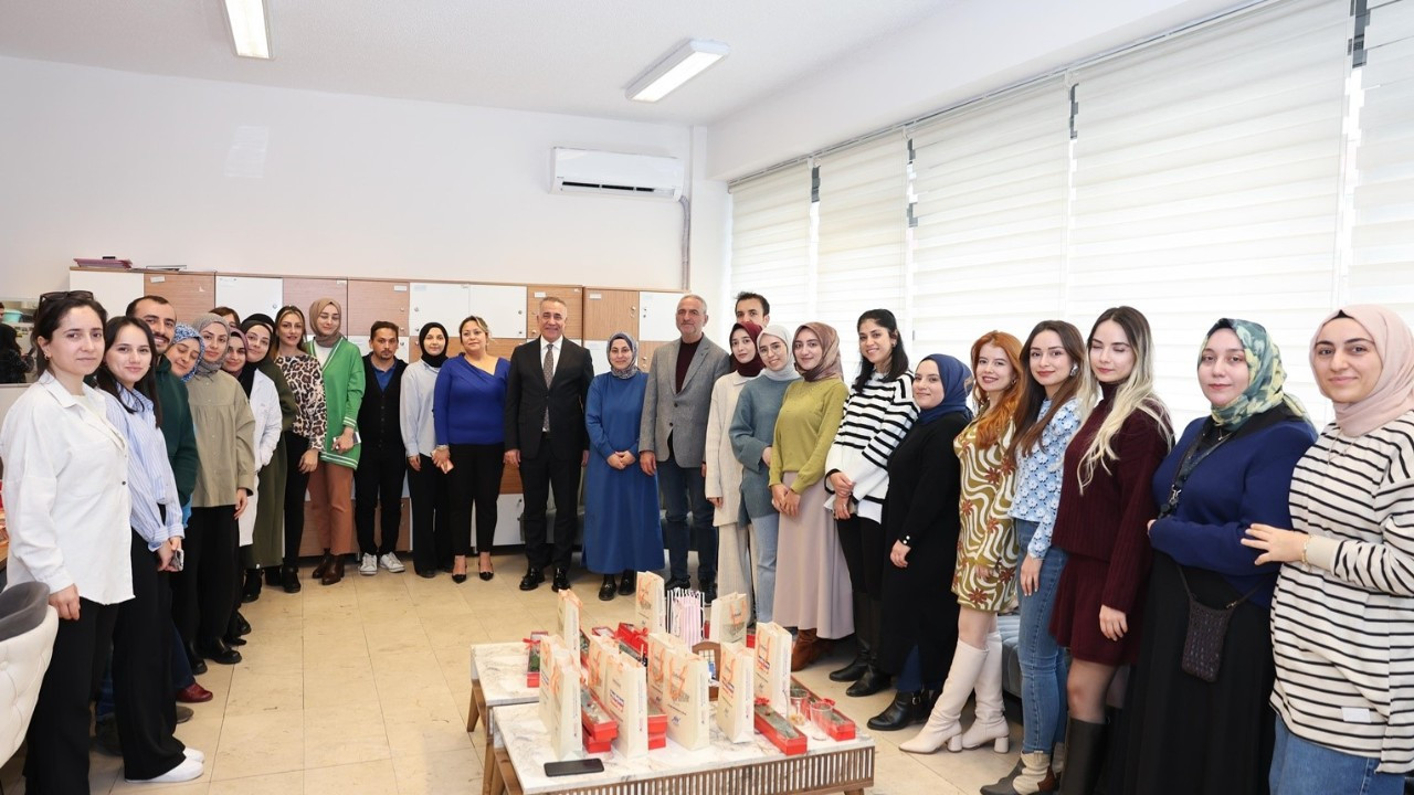 Sultangazi Belediyesi’nden Öğretmenlere Boğaz’da Özel Vapur Gezisi