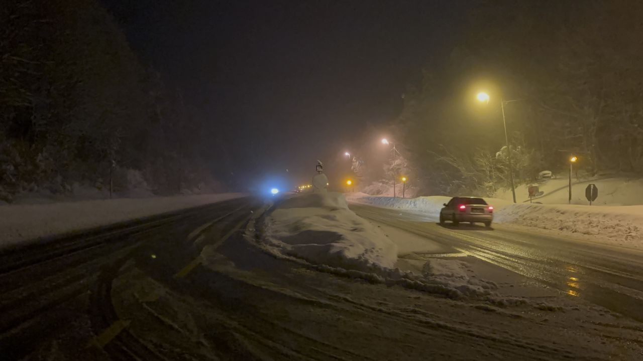 Bolu Dağı’nda Kar ve Sis Ulaşımı Etkiliyor: Görüş Mesafesi 40 Metre - Sayfa 3