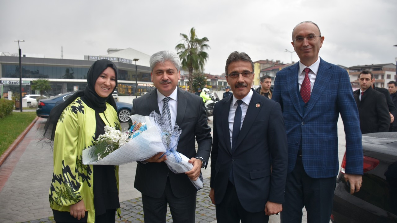 Vali Rahmi Doğan’dan Erenler Belediyesi’ne Ziyaret