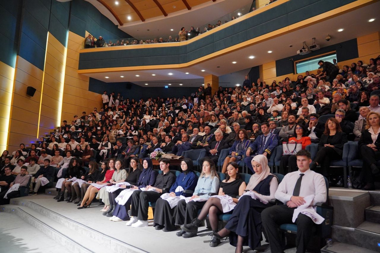 Tıp Fakültesi Öğrencilerinin Beyaz Önlük Heyecanı - Sayfa 4