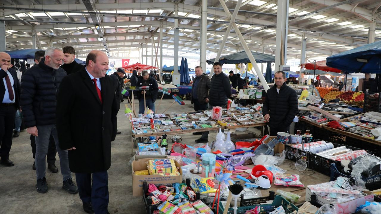 Başkan Ata ve Kaymakam Balcı pazaryerini ziyaret etti - Sayfa 6