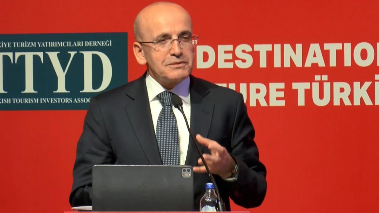 Mehmet Şimşek: 2025'te Enflasyon Tek Haneli Rakamlarla İnişe Geçecek