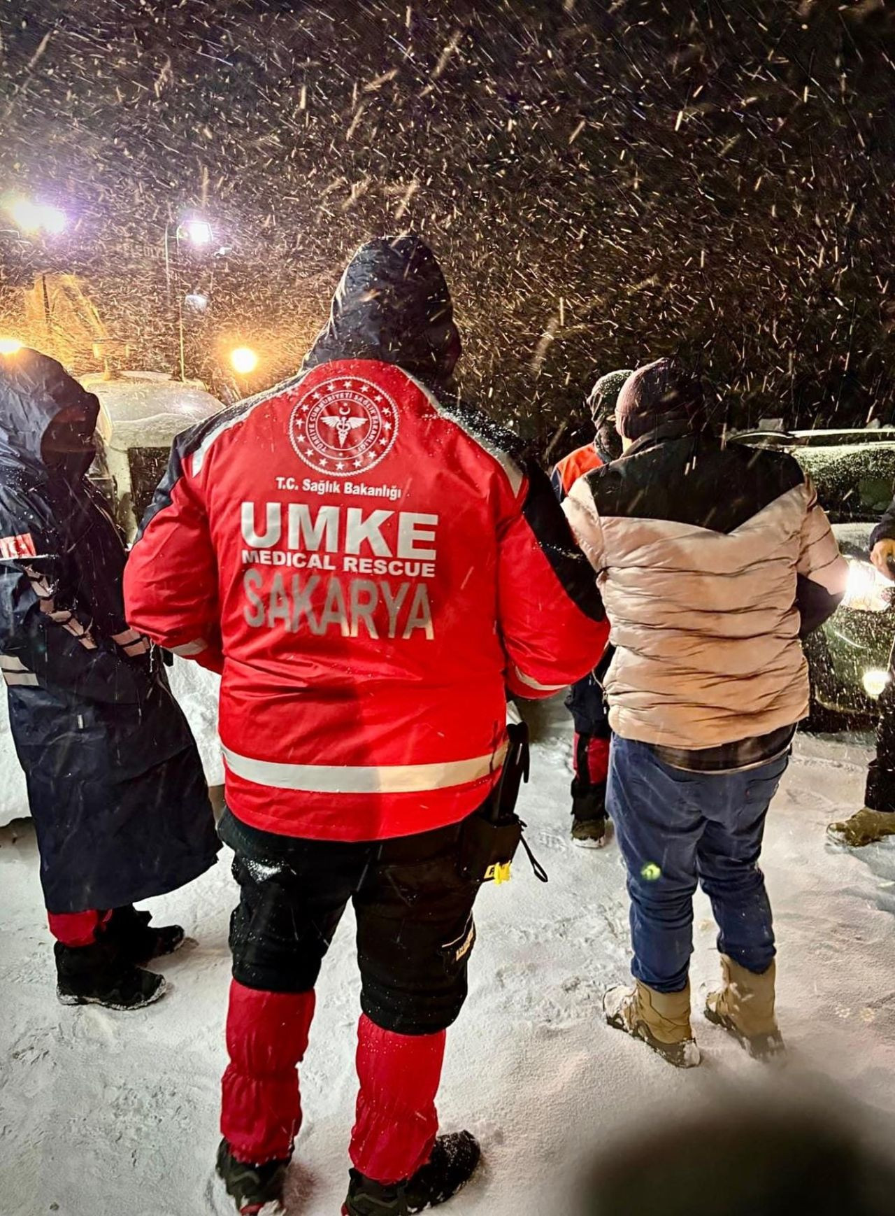 Karda mahsur kalan vatandaşların yardımına AFAD ve UMKE yetişti - Sayfa 3