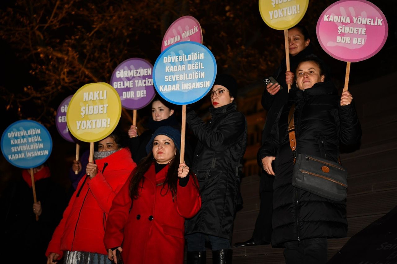 Eskişehir'de 'Kadına yönelik şiddet kabul edilemez!' sloganları yükseldi' - Sayfa 4