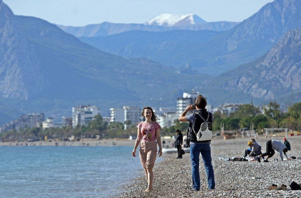 Montlarıyla geldiler, ısınmak için denize girdiler - Sayfa 3