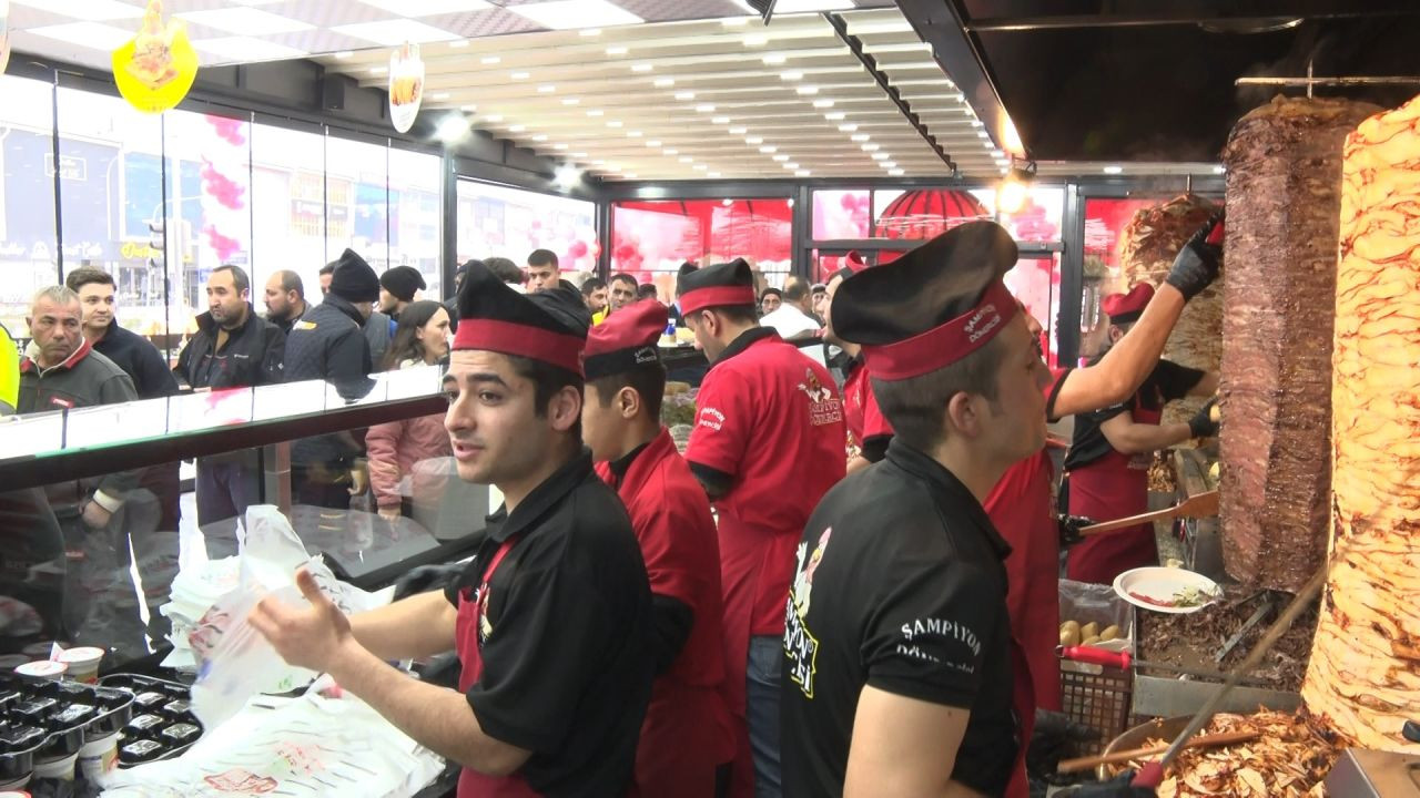 Döner Ayranı 1 Lira Yaptı 1 Ton Döneri 3 Saatte Sattı! - Sayfa 6