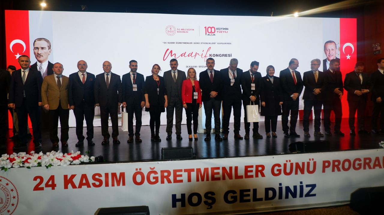 Bakan Tekin: Türkiye Yüzyılı Maarif Modeli bilgiyi değil, insanı merkeze alır” - Sayfa 1