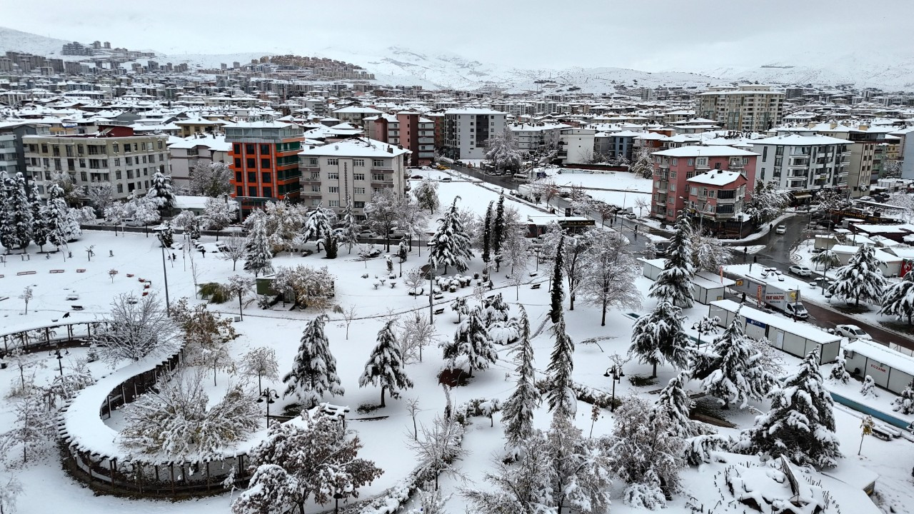 Malatya’da kar yağışı sonrası kış manzaraları