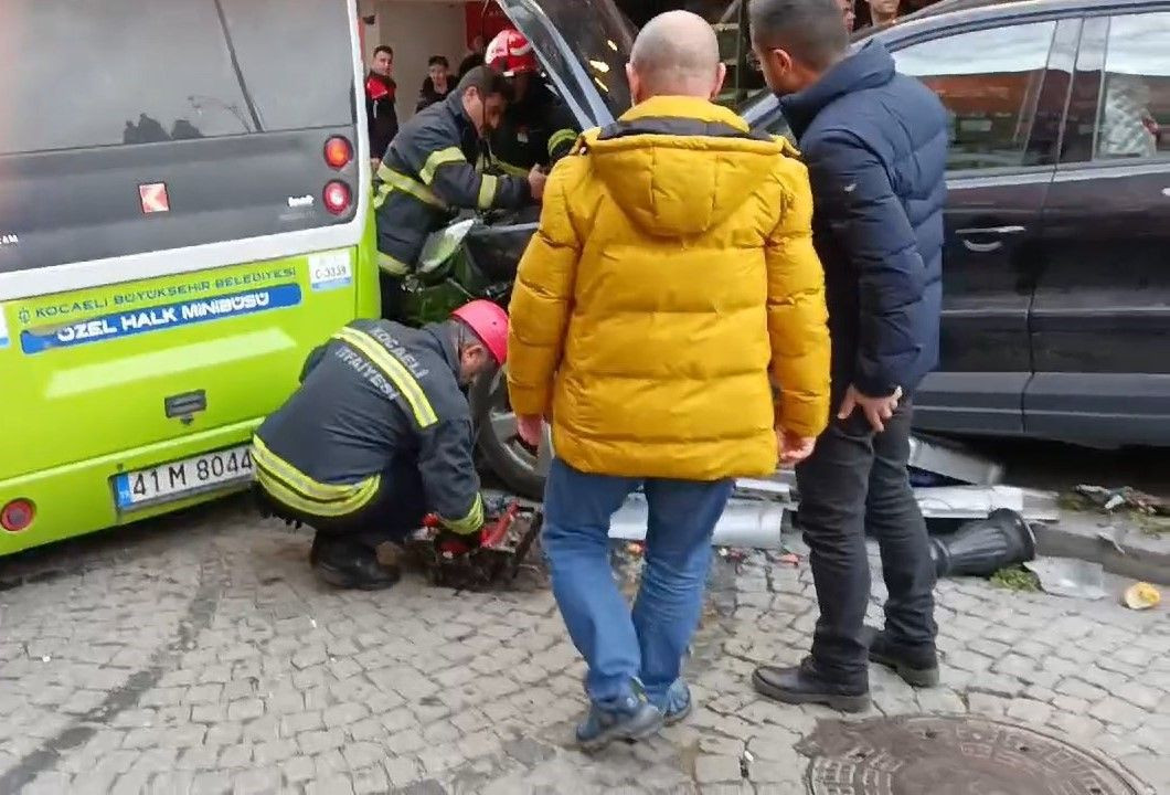 Kocaeli’de Kontrolden Çıkan Araç Direği Devirerek 6 Kişiyi Yaraladı - Sayfa 2