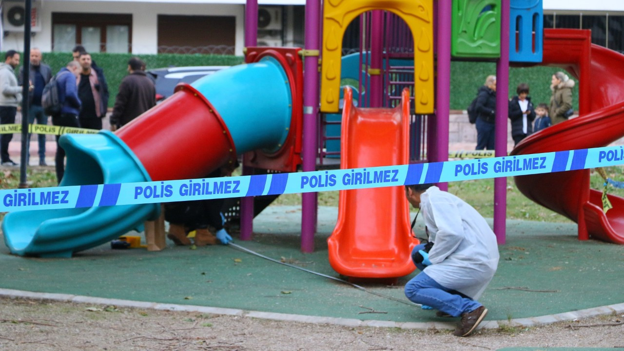 Antalya'da Çocuk Parkında Silahlı Saldırı: 2 Çocuk Yaralandı