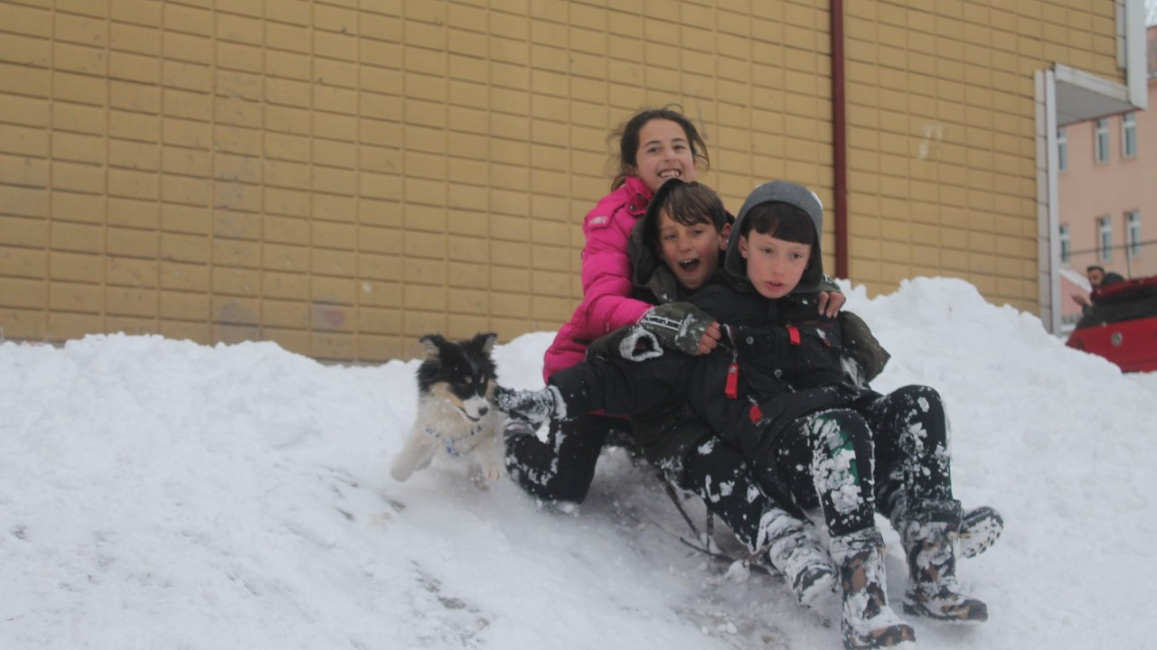 Bayburt’ta Olumsuz Hava Koşulları Nedeniyle Eğitime Bir Gün Daha Ara Verildi