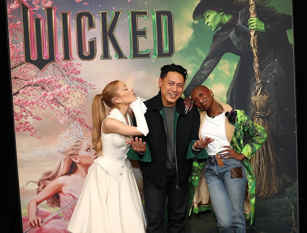 Wicked Filminde Glinda İsmini Neden Değiştiriyor? - Sayfa 1