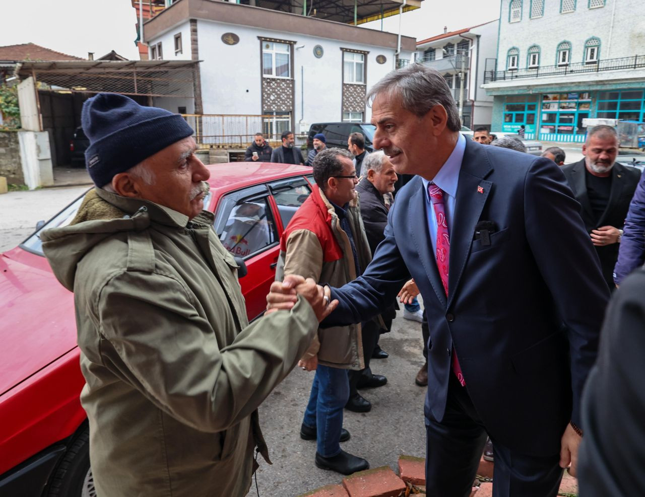 Başkan Alemdar'dan Karapürçek İçin Adil Hizmet Vurgusu - Sayfa 6