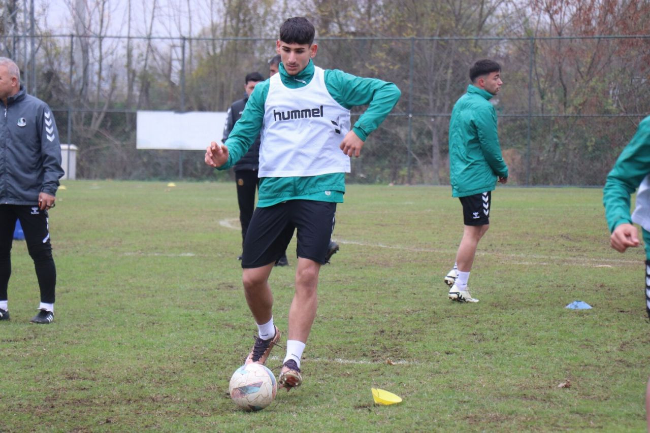 Sakaryaspor'dan Boluspor Mesaisi: Mesut Bakkal Yönetiminde Yoğun Tempo - Sayfa 2