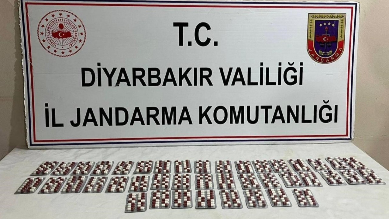 Diyarbakır’da 584 adet uyuşturucu hapla yakalanan zanlı tutuklandı