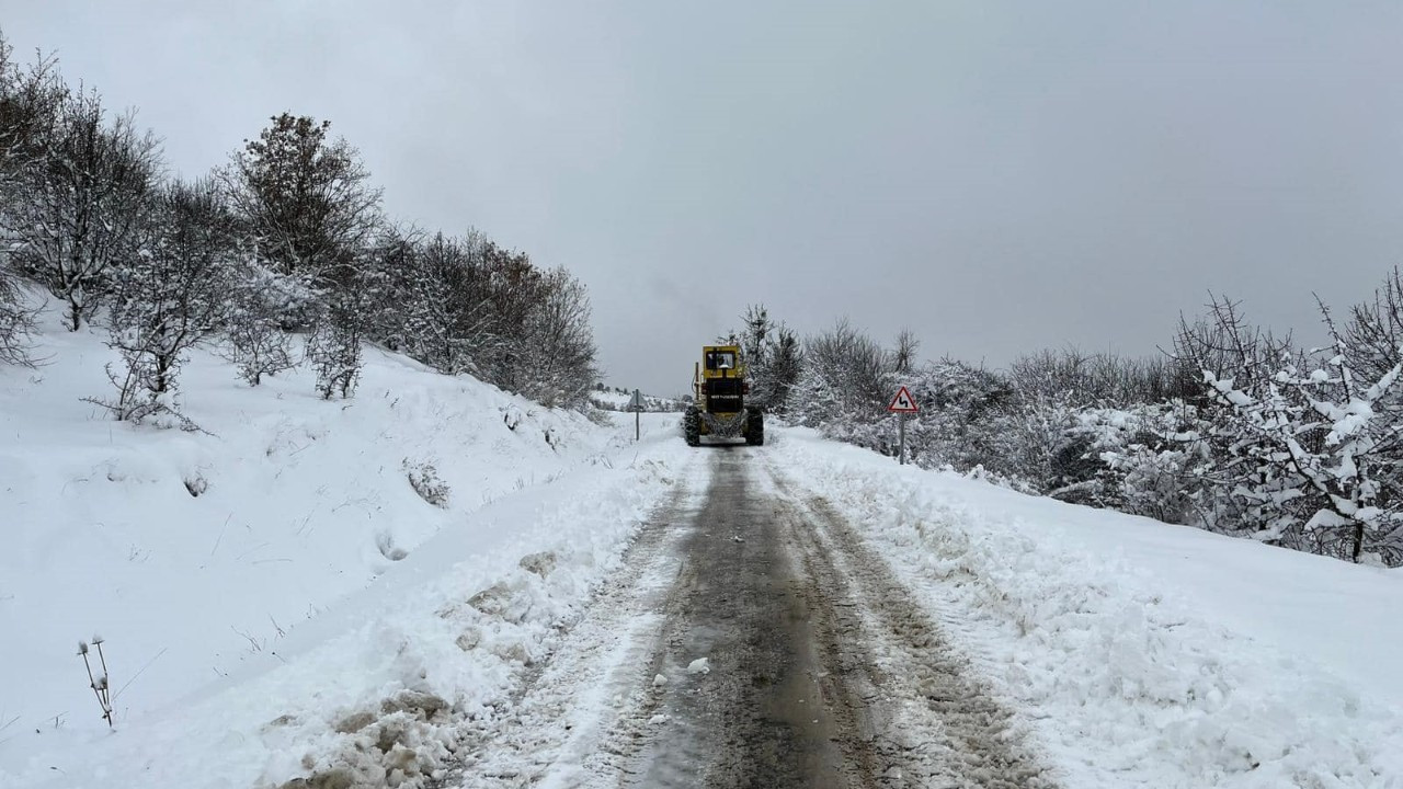 Karabük’te Karla Kapanan 274 Köy Yolu Yeniden Ulaşıma Açıldı