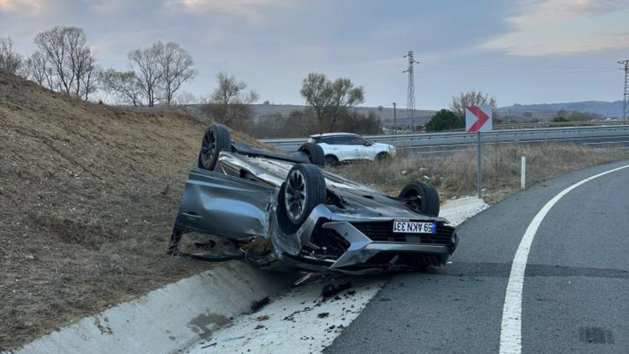 Tekirdağ'da Kontrolden Çıkan Araç Takla Attı: 2 Yaralı