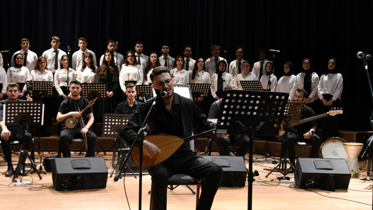 Sakarya Üniversitesi Devlet Konservatuvarı Türk Halk Müziği Konseriyle Büyüledi