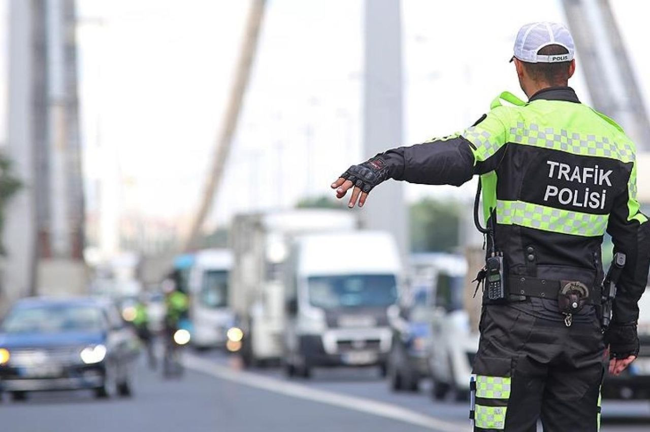 2025 Yılında Trafik Cezaları Cep Yakacak: İşte Kalem Kalem Zamlı Cezalar - Sayfa 9