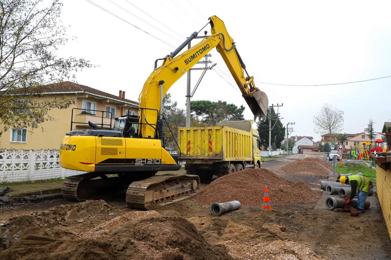 Söğütlü'nün Dev Altyapı Projesinde Hızlı İlerleme: 2 Cadde Trafiğe Kapandı - Sayfa 2