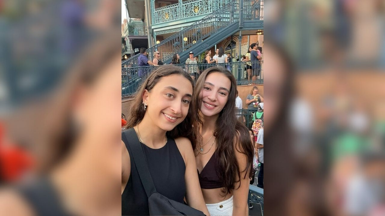 Milli voleybolcular Elif Şahin ve Saliha Şahin, 'İyilik Elçileri' oldu