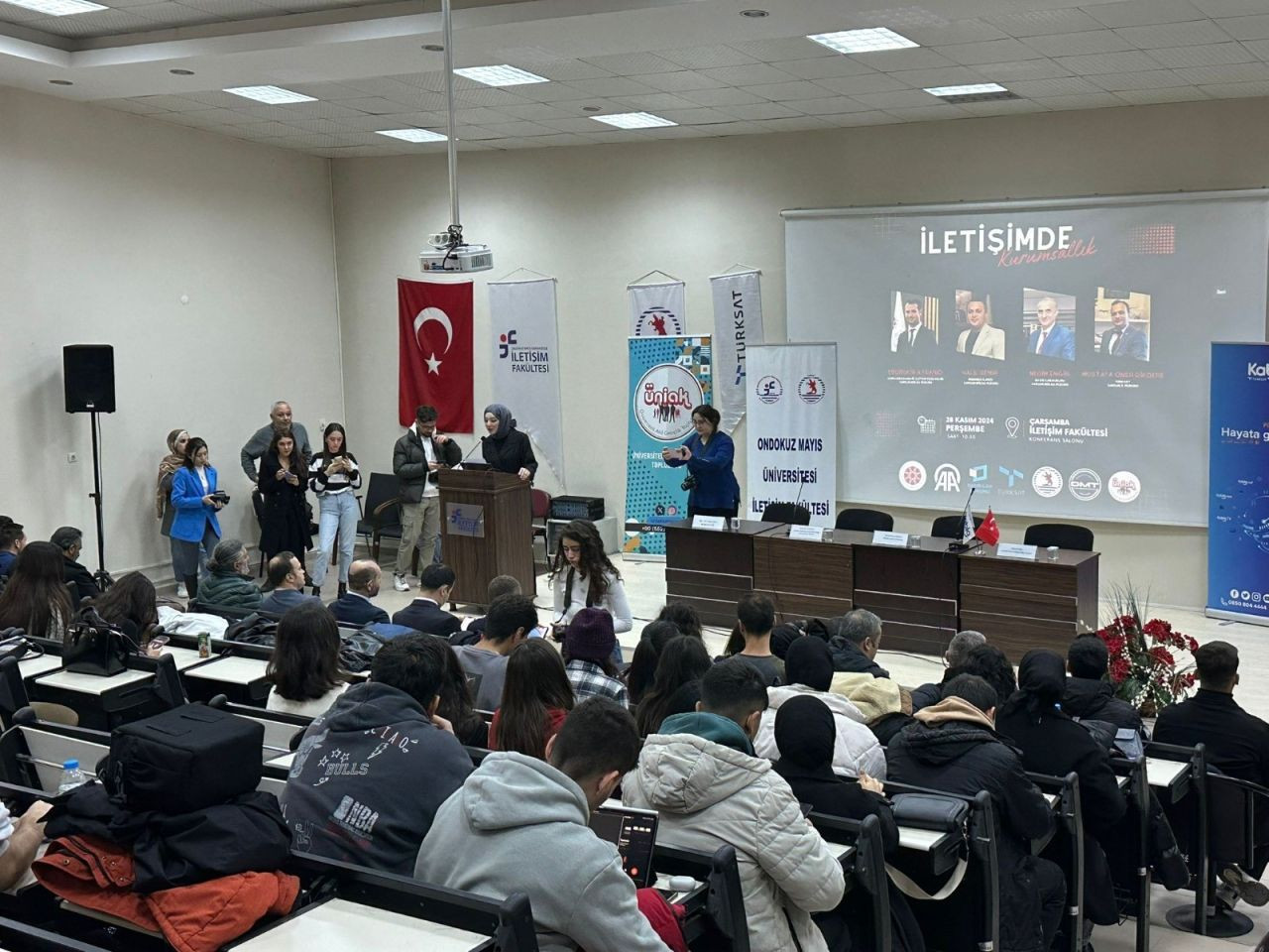 Geleceğin iletişimcilerine "İletişimde Kurumsallık" konferansı - Sayfa 2