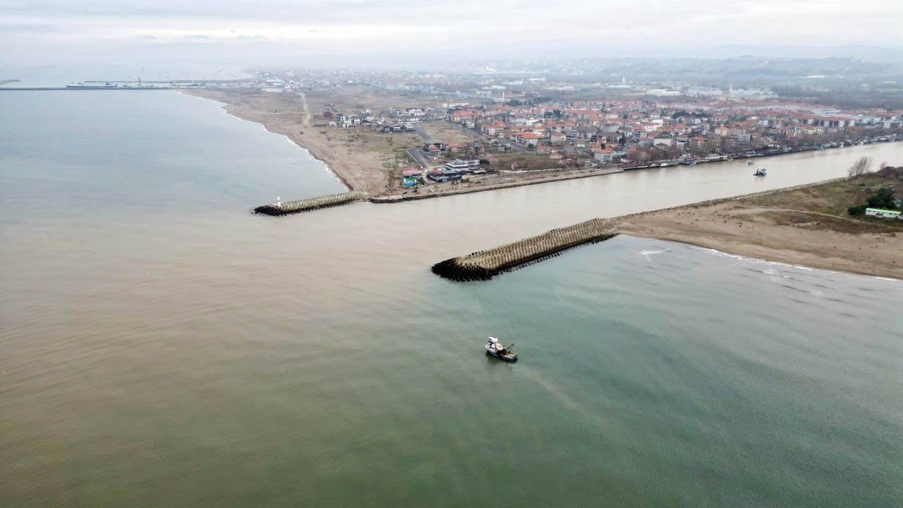 Sakarya Nehri’nde Sığlaşma Sorunu: Balıkçılar Çevre Limanlara Yöneldi - Sayfa 1