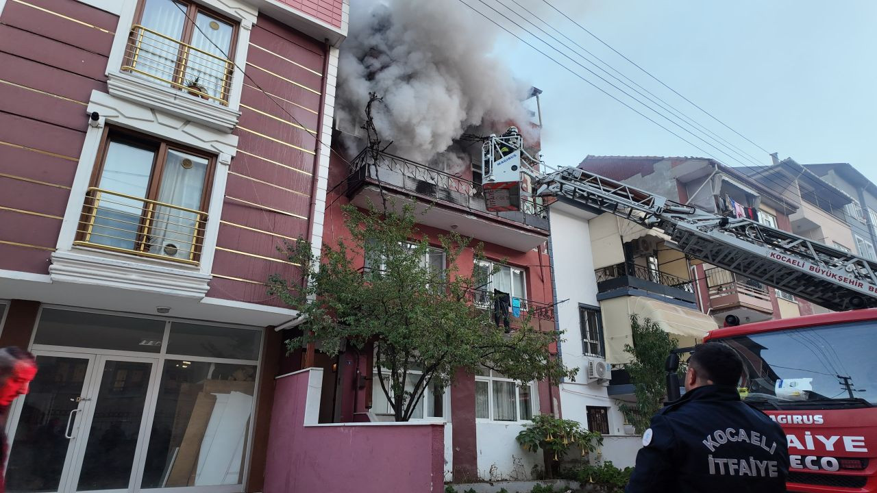 İzmit'te Ev Alevlere Teslim Oldu: İtfaiye Hayvanları Kurtardı - Sayfa 6