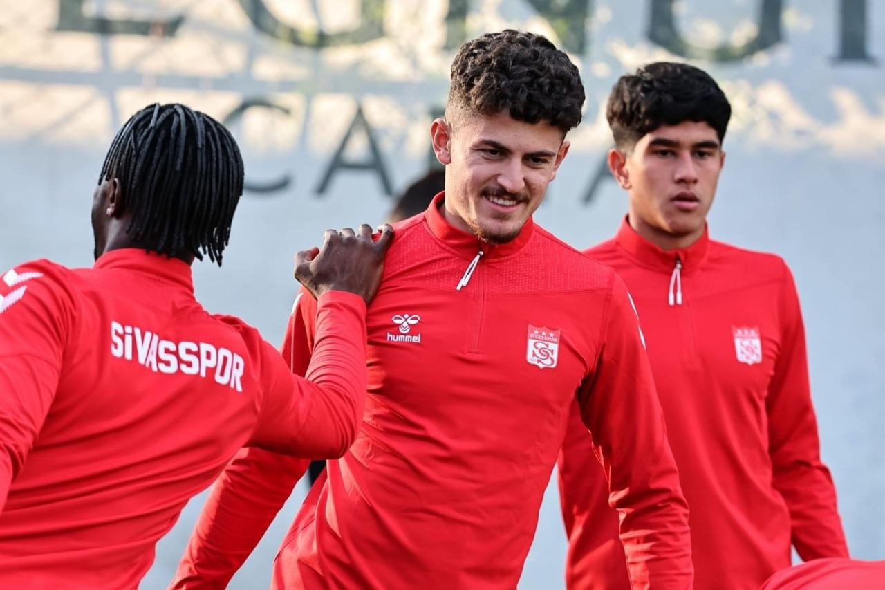 Sivasspor, Antalyaspor Maçı Öncesi Hazırlıklarını Tamamladı - Sayfa 4