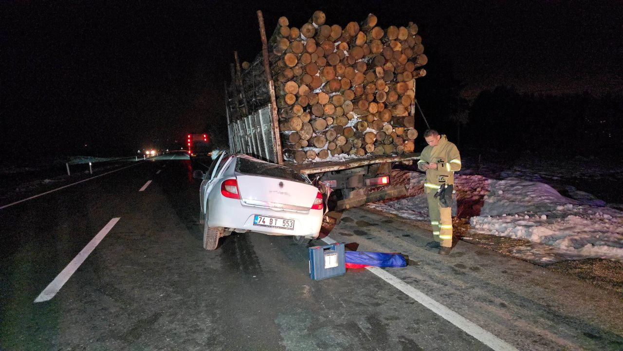 Karabük’te Otomobil Kamyonun Altına Girdi: 1 Yaralı - Sayfa 4