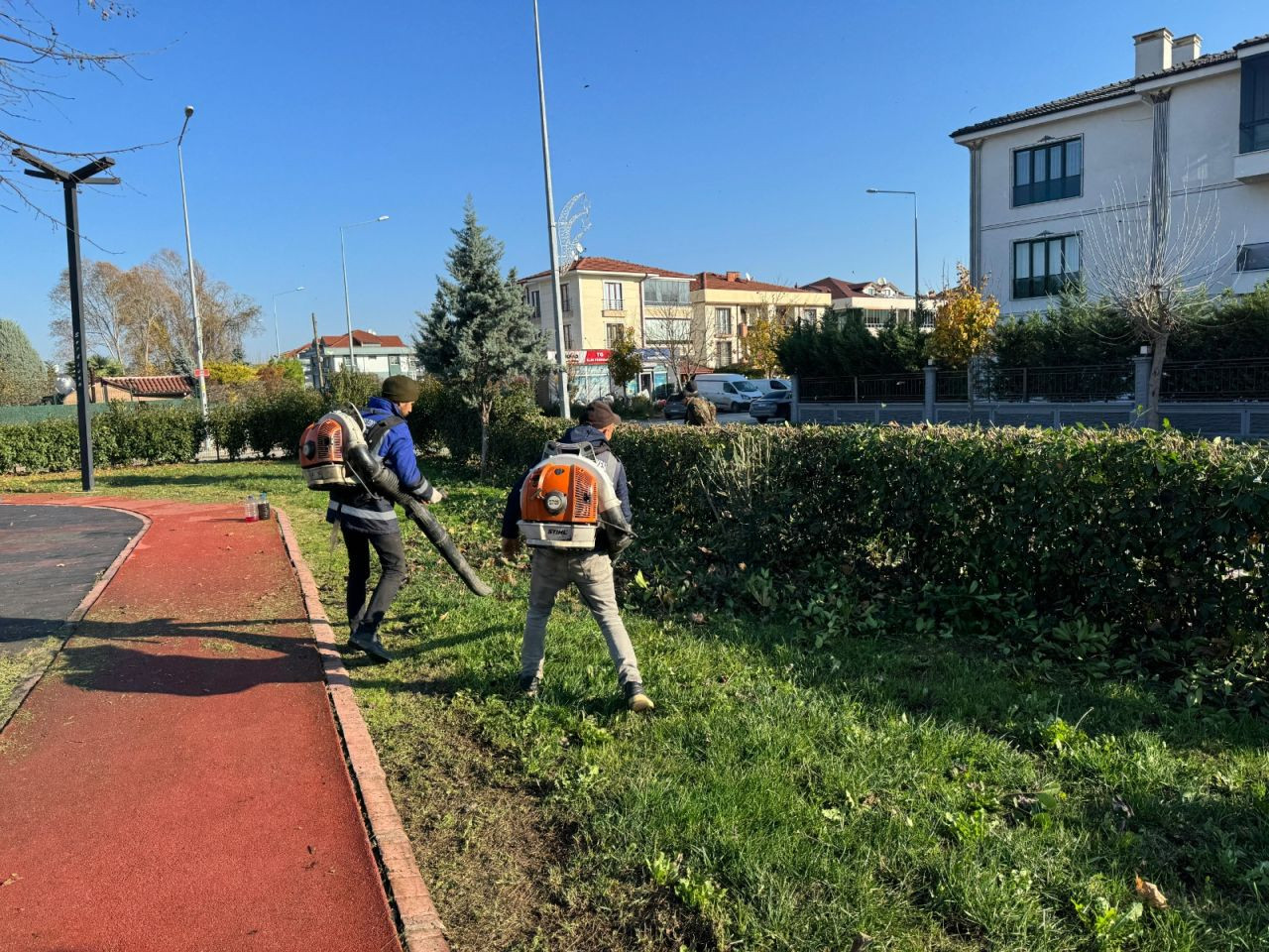 Serdivan Belediyesi Ekiplerinden Temizlik Mesaisine Hız Kesmeden Devam - Sayfa 6