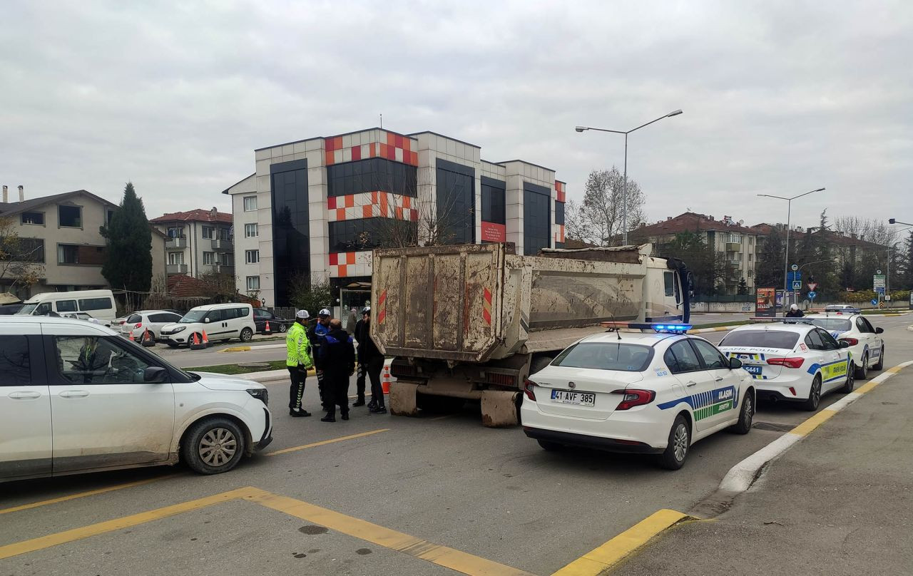 Sakarya’da Ağır Tonajlı Araçlara Geniş Çaplı Denetim - Sayfa 2